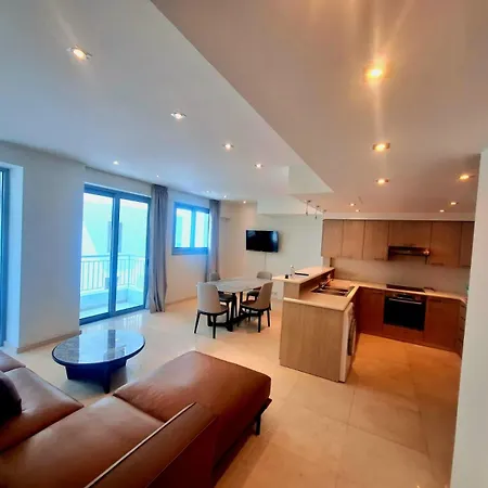 Aphrodite Plaza 4* لارنكا