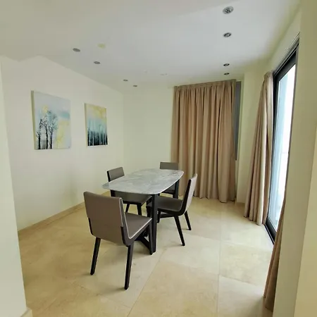 Aphrodite Plaza Appart hôtel *