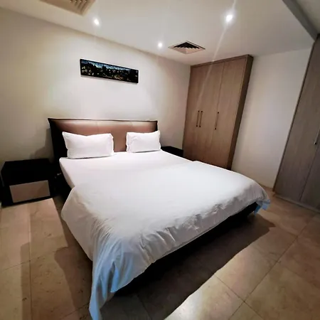 Appart hôtel Aphrodite Plaza *