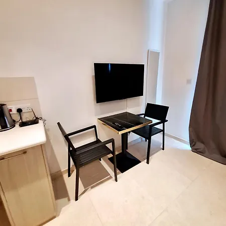 Aphrodite Plaza Appart hôtel *