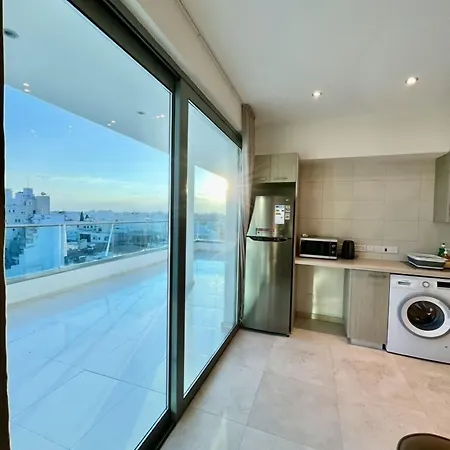 Aphrodite Plaza شقة فندقية لارنكا