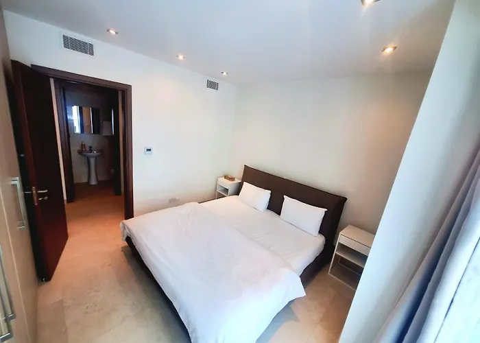 Aphrodite Plaza Aparthotel