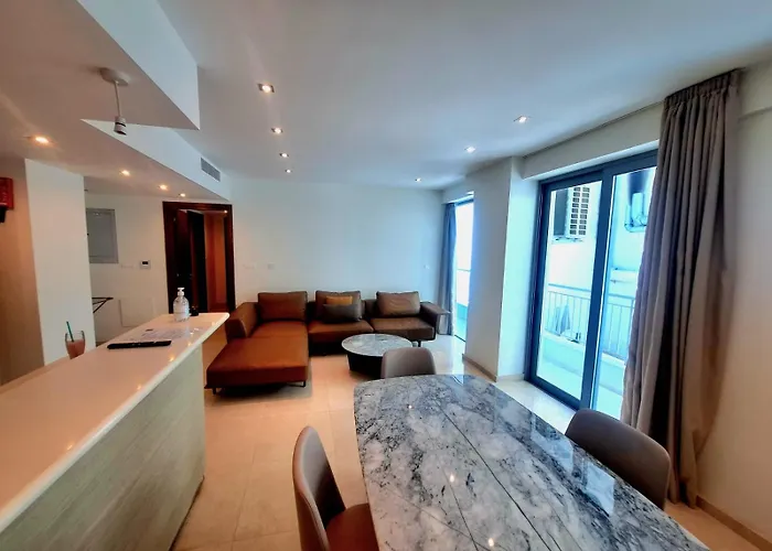 Aphrodite Plaza 4* Larnaka