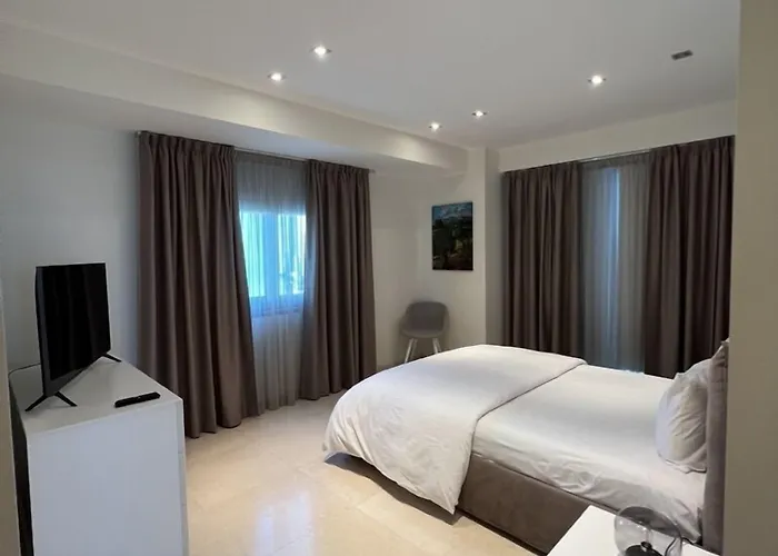 Aphrodite Plaza 4* Larnaka