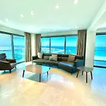 Ξενοδοχείο με διαμερίσματα Aphrodite Plaza 4*