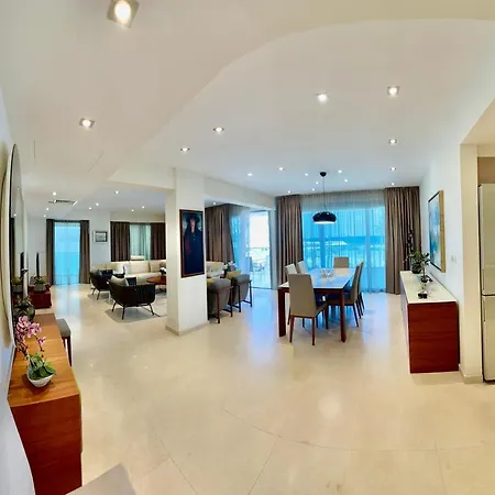 Aparthotel Aphrodite Plaza