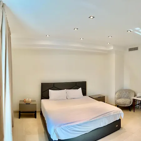 Aphrodite Plaza 4* 拉纳卡