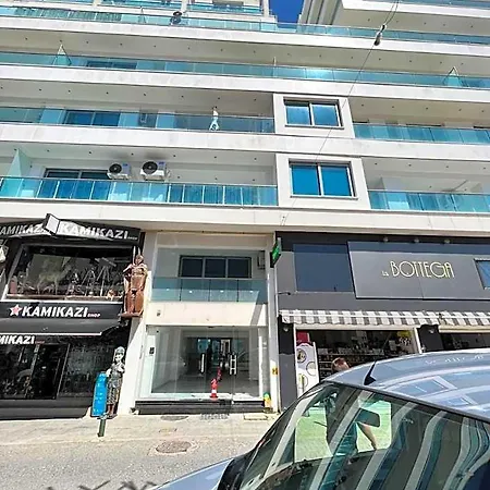 Aphrodite Plaza 公寓式酒店 拉纳卡