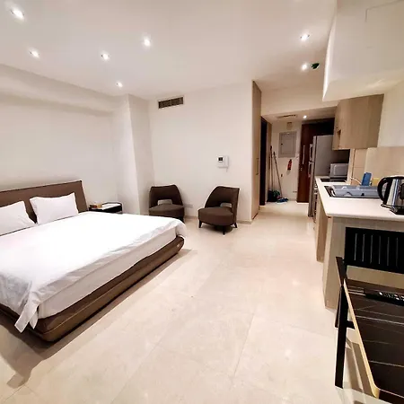 公寓式酒店 Aphrodite Plaza