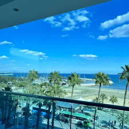 Aphrodite Plaza 公寓式酒店