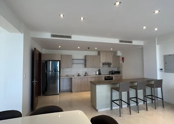 Aphrodite Plaza Lárnaka