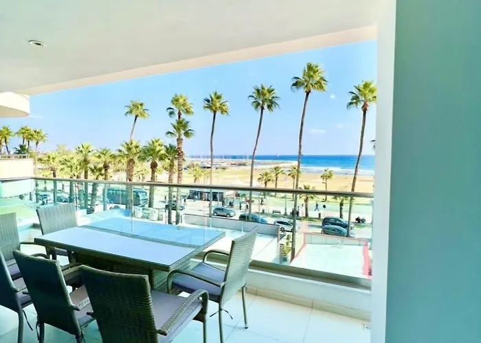 Apartmanhotel Aphrodite Plaza 4*