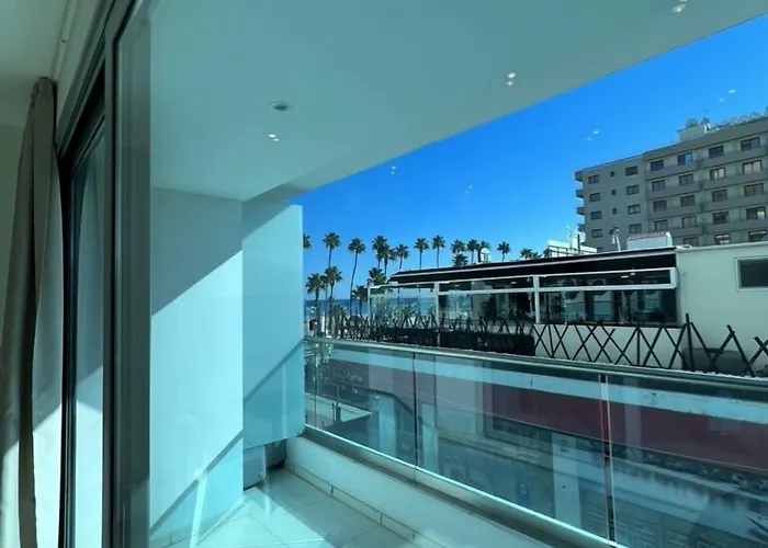 Aparthotel Aphrodite Plaza 4*