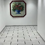 Aphrodite Plaza מלון דירות 4*