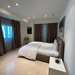 Aphrodite Plaza לרנקה