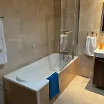 Aphrodite Plaza מלון דירות 4*