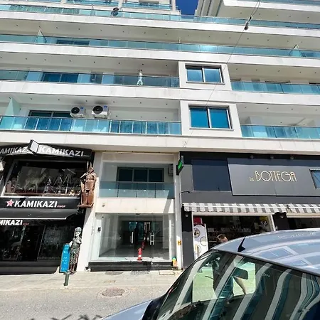 Aphrodite Plaza 4* לרנקה
